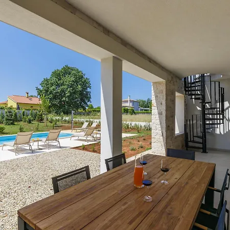 Juventa By Interhome Krmed